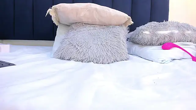 Mayaevansmg - full dildo in my ass