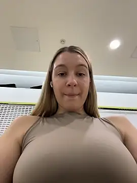 SashaCatt - Masturbation completely naked 😈