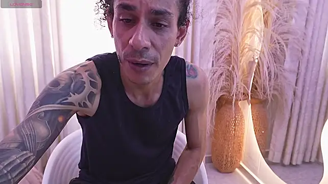JackAndRosse_ - Shows boobs and bounces