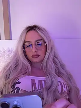 Mollyxxx - Cum&squirt(LT get whatsap or control