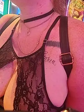 Nakedgarbageperson - Walk tits out 2 minutes 😱