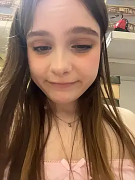 Lunabelle_ - Spread pussy+loud moans😱😈