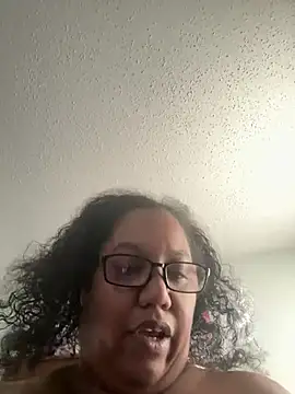 Ebonyred - Shake ass