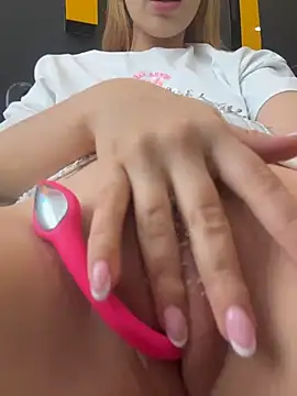 Isabella-gaviria - FINGERING PUSSY + SPIT PUSSY🌸🥵🔥