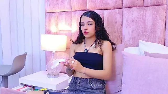 MiaLaure
