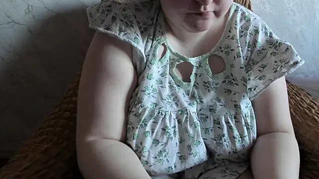 Alice_allens - flash boobs