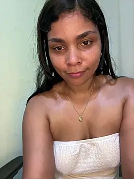 Emeraldash - Two Finger in my pussy