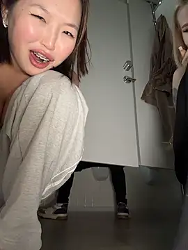 CreamPuff- - Slap ass each other in doggy in WC