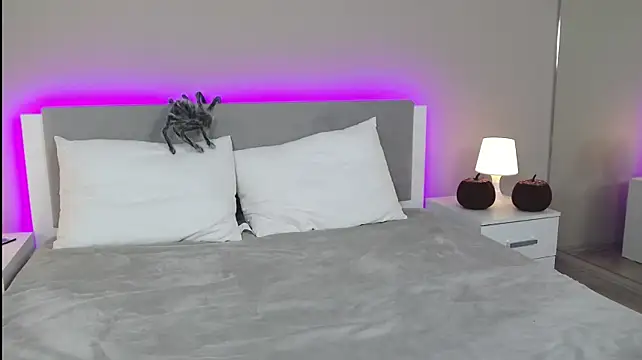 NIkaMell - toy control 1 minute