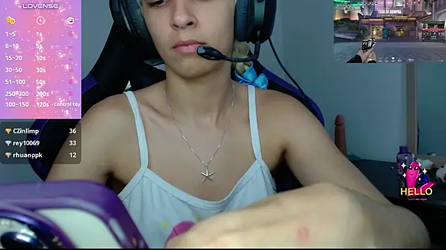 Blondegamerr - show pussy