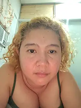 Bitchychubby - dildoooooooooooo and squirt