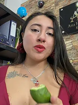 _Sarah-Office1 - Oil my boobs 🍒🍒