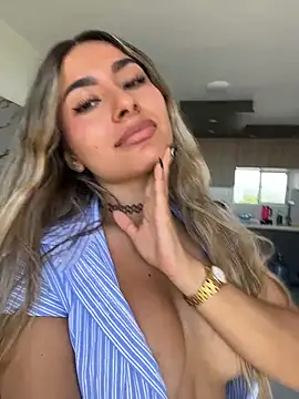 Kataliina___ - PLAY WITH GLASS DILDO ASS🍑
