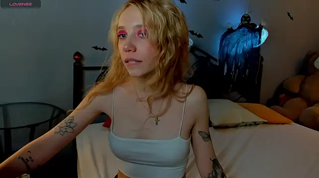 Lil1y_Moore - deep blowjob with dildo