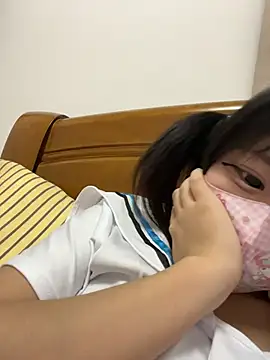 Yuemmy_6152 - 脱上衣五分钟