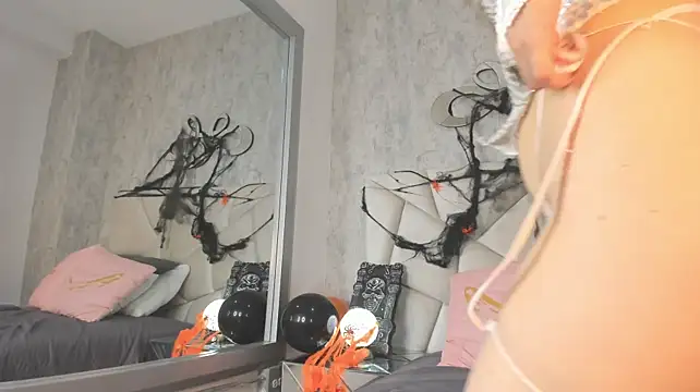 Amythyst_violet - Masturbate Two Fingers x5 min
