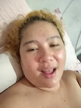 Bitchychubby - dildoooooooooooo and squirt