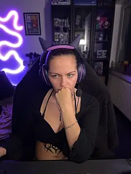 MaryPeach666 - Naked + Live Pic