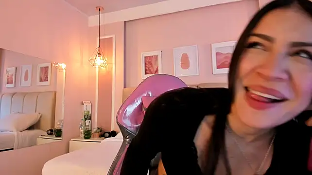 Annie_rhoades - pussy+3 fingers