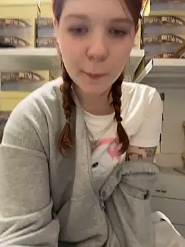 Freaky__Nikki - rub my soft tits under the top