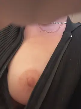 KatyVibes - more boobies show <3