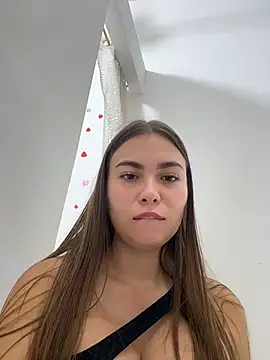 Rapunzel069 - show ass+ Spank ass 5x 🍑👋 + oil