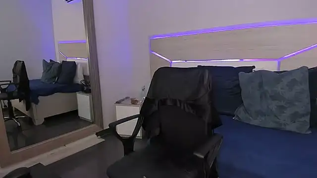 PamelaMorel - Dildo inside me so Hot and Deep