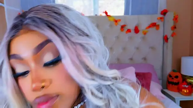 TiannahGlow - Warm your Queen