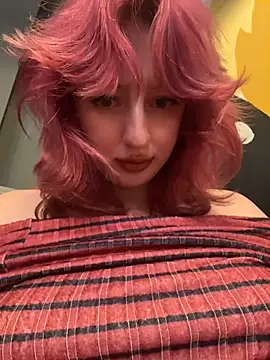 RonnieKiss - Suck dildo