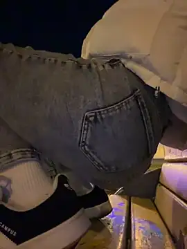 KatyVibes - more boobies show <3