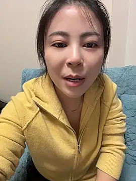 YaoYao8888 - 只穿内衣裤直播5分钟