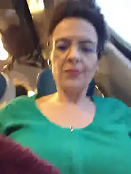 RebeccaNoble - Vibe my pussy hard🥵🥵 in train5 minCtrl