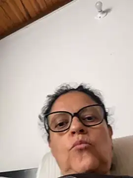 Sharongirl07 - Toy control inútil squirt