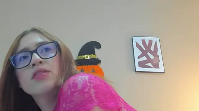 LuciaMiller - clap clap with my boobs