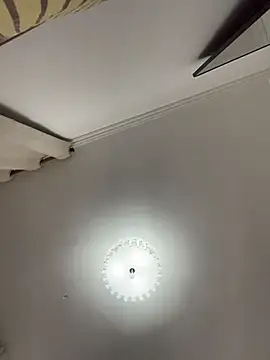 Yuemmy_6152 - 脱上衣五分钟