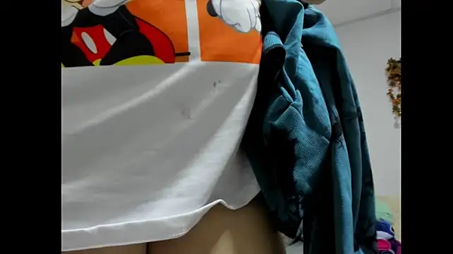 Dalila_kemur - oil on my breasts