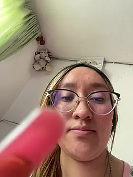 Sara2421 - Flash pussy