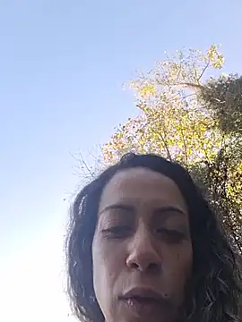 Fabiolagg - Volta pro meu pais, estou vivendo na rua