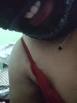 Malluaamistrip - Pussy shaving in live🪒