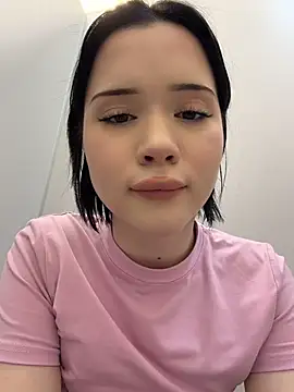 Kitty_sixseven - HOT TWERK + OPEN DOOR
