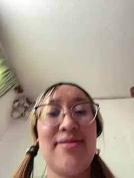 Sara2421 - Flash pussy