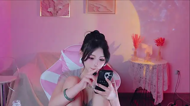 Xiyu-Ada - 😍手伸内裤揉鲍鱼＋喘息💦Hand pants