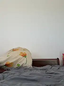 Louna-Emma - Je me met nue
