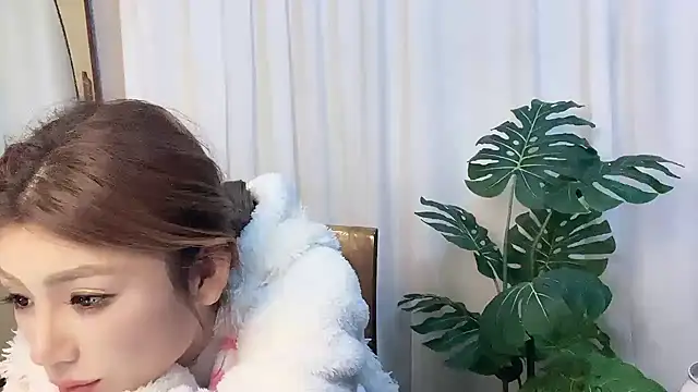 LELE-BA - 跪下来给哥哥吃鸡鸡