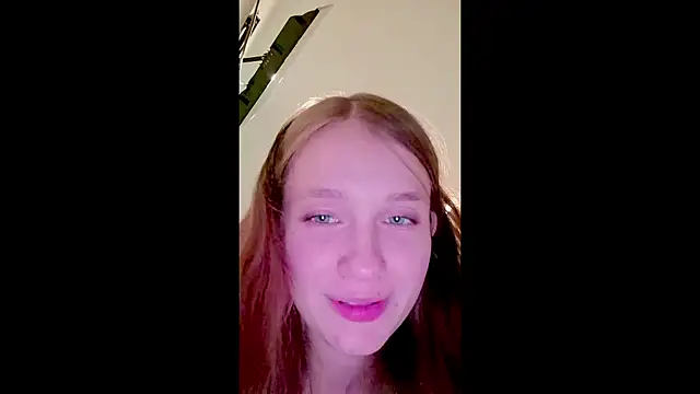CecilleSollors - Touch the baby with a dildo using feet