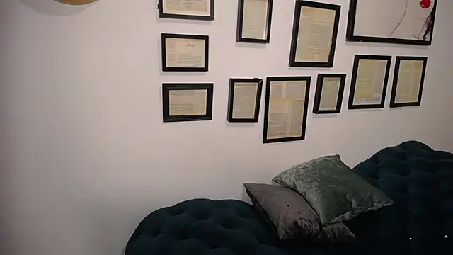 Tania_Monroe - spanks ass +naked