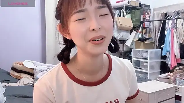 Peachyu - 開表演換情趣衣服慰慰玩玩具