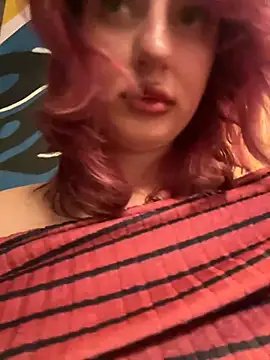 RonnieKiss - Suck dildo