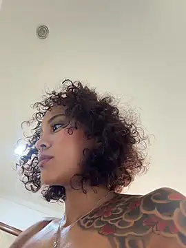 LizStorm_ - Squirting like a tsunami🫢🌊💦