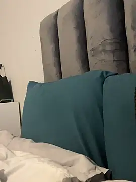 LuciousLips96 - Stream in public